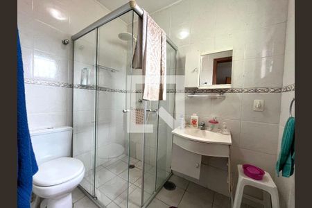 Casa à venda com 81m², 2 quartos e 2 vagasBanheiro da Suíte 1