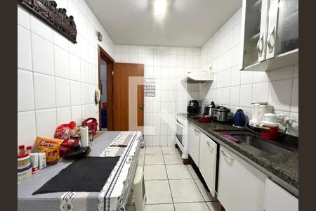 Casa à venda com 81m², 2 quartos e 2 vagasCozinha