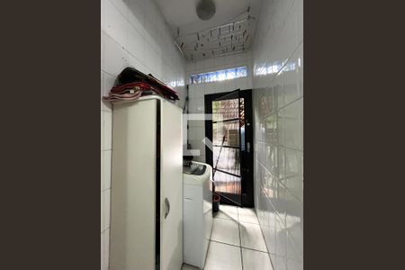 Casa à venda com 81m², 2 quartos e 2 vagasÁrea de Serviço