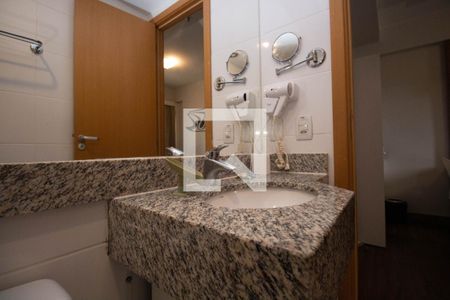 Banheiro Social de kitnet/studio para alugar com 1 quarto, 24m² em Águas Claras, Brasília