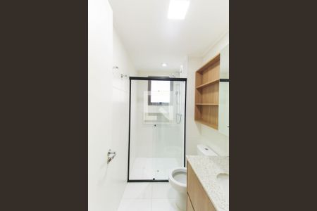 Apartamento à venda com 92m², 2 quartos e 2 vagas Apartamento à venda com 92m², 2 quartos e 2 vagasBanheiro da Suíte 1