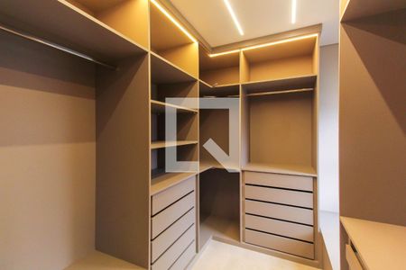 Apartamento à venda com 92m², 2 quartos e 2 vagas Apartamento à venda com 92m², 2 quartos e 2 vagasCloset da suíte 2