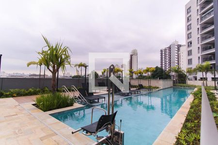 Apartamento à venda com 92m², 2 quartos e 2 vagas Apartamento à venda com 92m², 2 quartos e 2 vagasÁrea comum - Piscina