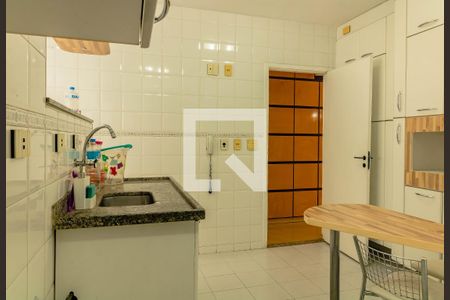 Apartamento à venda com 63m², 2 quartos e 1 vagaCozinha