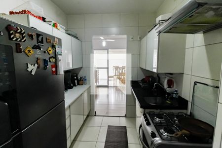 Apartamento para alugar com 96m², 3 quartos e 2 vagas Apartamento para alugar com 96m², 3 quartos e 2 vagasCozinha - Armários