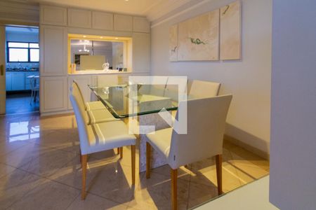 Apartamento à venda com 125m², 3 quartos e 2 vagasCopa