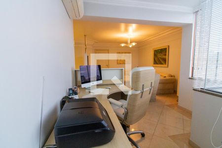 Apartamento à venda com 125m², 3 quartos e 2 vagasEscritório