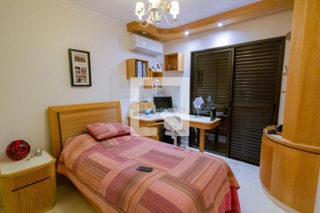 Apartamento à venda com 125m², 3 quartos e 2 vagasQuarto 2