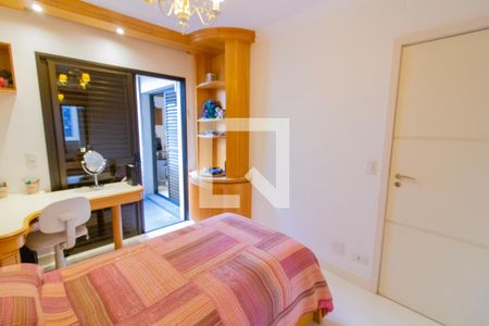 Apartamento à venda com 125m², 3 quartos e 2 vagasQuarto 2