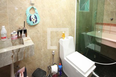 Casa à venda com 380m², 3 quartos e 1 vagaBanheiro da Suite 02