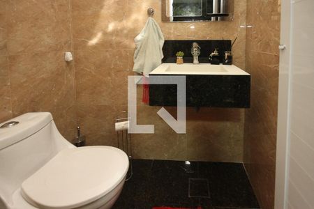 Casa à venda com 380m², 3 quartos e 1 vagabanheiro de serviço