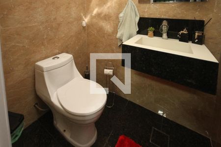 Casa à venda com 380m², 3 quartos e 1 vagabanheiro de serviço