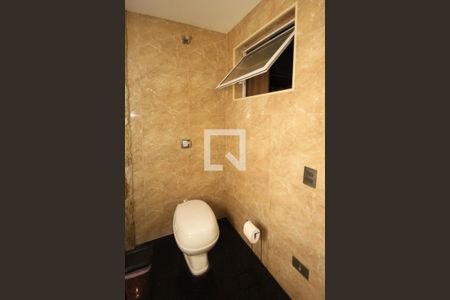 Casa à venda com 380m², 3 quartos e 1 vagaBanheiro da Suite