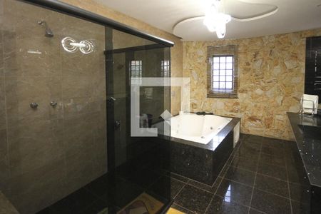 Casa à venda com 380m², 3 quartos e 1 vagaBanheiro da Suite