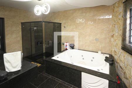 Casa à venda com 380m², 3 quartos e 1 vagaBanheiro da Suite