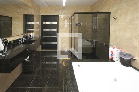 Casa à venda com 380m², 3 quartos e 1 vagaBanheiro da Suite