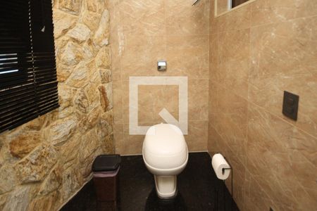 Casa à venda com 380m², 3 quartos e 1 vagaBanheiro da Suite