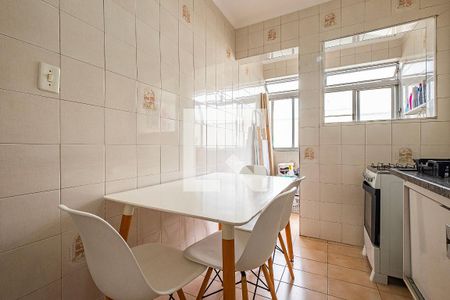 Apartamento à venda com 55m², 2 quartos e 1 vagaCozinha