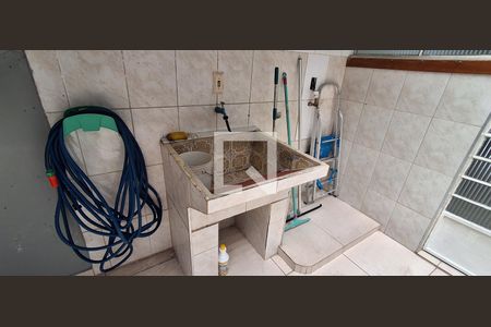 Casa à venda com 124m², 2 quartos e 3 vagas Casa à venda com 124m², 2 quartos e 3 vagasÁrea de Serviço