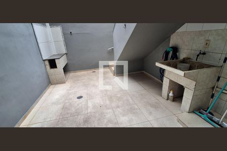 Casa à venda com 124m², 2 quartos e 3 vagas Casa à venda com 124m², 2 quartos e 3 vagasÁrea de Serviço