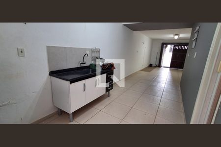 Casa à venda com 124m², 2 quartos e 3 vagas Casa à venda com 124m², 2 quartos e 3 vagascasa dos fundos