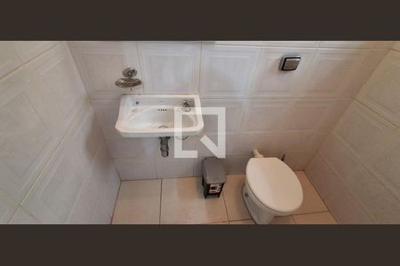 Casa à venda com 124m², 2 quartos e 3 vagas Casa à venda com 124m², 2 quartos e 3 vagascasa dos fundos