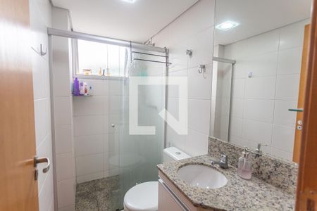 Apartamento à venda com 67m², 2 quartos e 3 vagasBanheiro Social