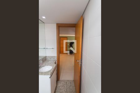 Apartamento à venda com 67m², 2 quartos e 3 vagasBanheiro Social