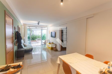 Sala de apartamento à venda com 2 quartos, 67m² em Serra, Belo Horizonte