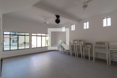 Casa de condomínio à venda com 100m², 3 quartos e sem vagaÁrea Comum - Salão de Festas