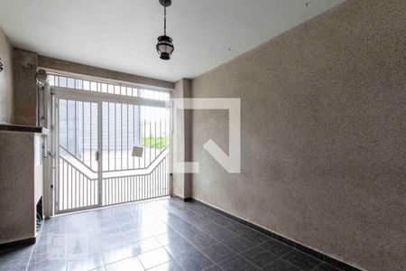 Casa para alugar com 255m², 2 quartos e 1 vaga Casa para alugar com 255m², 2 quartos e 1 vagaGaragem