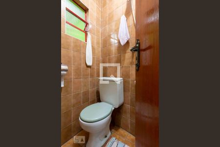 Casa para alugar com 255m², 2 quartos e 1 vaga Casa para alugar com 255m², 2 quartos e 1 vagaBanheiro Área de Serviço