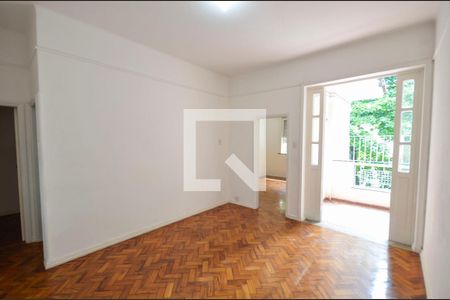 Apartamento para alugar com 70m², 3 quartos e sem vaga Apartamento para alugar com 70m², 3 quartos e sem vagaSala