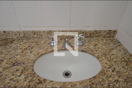 Apartamento para alugar com 70m², 3 quartos e sem vaga Apartamento para alugar com 70m², 3 quartos e sem vagaBanheiro Social