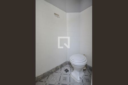 Apartamento para alugar com 70m², 3 quartos e sem vaga Apartamento para alugar com 70m², 3 quartos e sem vagaBanheiro da Suíte