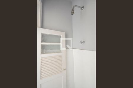 Apartamento para alugar com 70m², 3 quartos e sem vaga Apartamento para alugar com 70m², 3 quartos e sem vagaBanheiro da Suíte