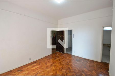 Apartamento para alugar com 70m², 3 quartos e sem vaga Apartamento para alugar com 70m², 3 quartos e sem vagaSala