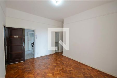 Apartamento para alugar com 70m², 3 quartos e sem vaga Apartamento para alugar com 70m², 3 quartos e sem vagaSala