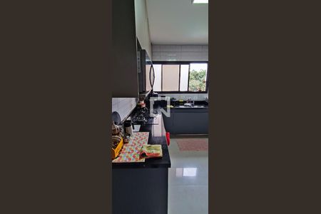 Apartamento à venda com 118m², 3 quartos e 3 vagas Apartamento à venda com 118m², 3 quartos e 3 vagasCozinha