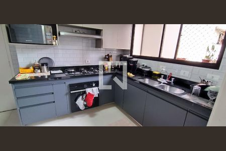 Apartamento à venda com 118m², 3 quartos e 3 vagas Apartamento à venda com 118m², 3 quartos e 3 vagasCozinha
