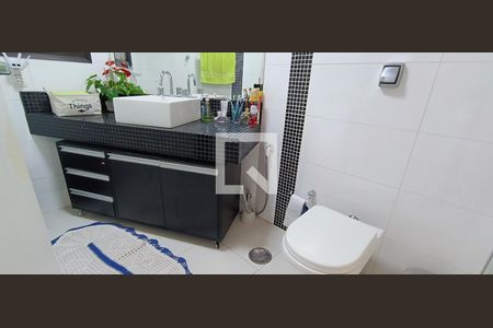 Apartamento à venda com 118m², 3 quartos e 3 vagas Apartamento à venda com 118m², 3 quartos e 3 vagasBanheiro