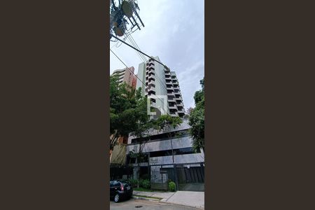 Apartamento à venda com 118m², 3 quartos e 3 vagas Apartamento à venda com 118m², 3 quartos e 3 vagasFachada