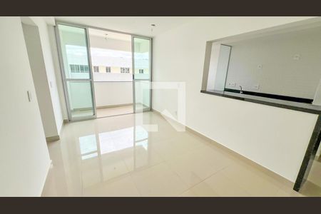 Sala de apartamento à venda com 3 quartos, 71m² em Carlos Prates, Belo Horizonte