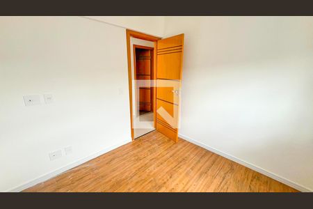 Apartamento à venda com 71m², 3 quartos e 2 vagasQuarto 3