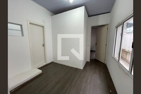 Casa à venda com 700m², 8 quartos e 2 vagasCorredor