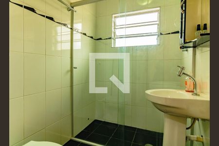 Casa à venda com 180m², 4 quartos e 2 vagasBanheiro 