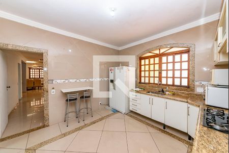 Casa à venda com 330m², 6 quartos e 3 vagasCozinha