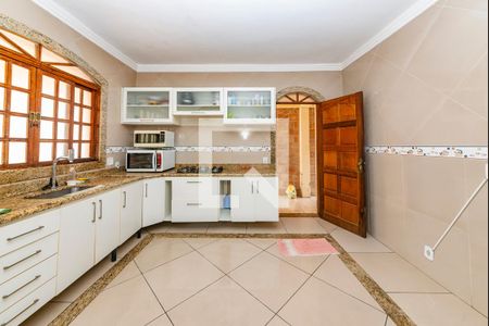 Casa à venda com 330m², 6 quartos e 3 vagasCozinha