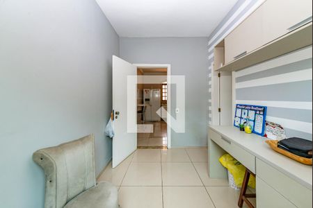 Casa à venda com 330m², 6 quartos e 3 vagasSuíte 4