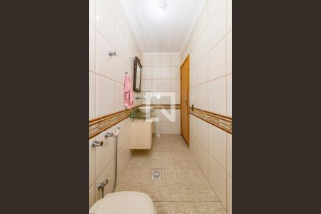 Casa à venda com 330m², 6 quartos e 3 vagasBanheiro da Suíte 1